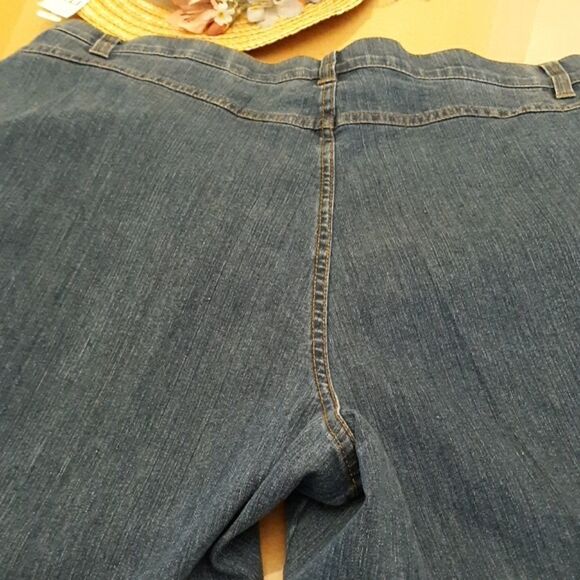 Erika stretch front flowered jeans NWT - Picture 4 of 8